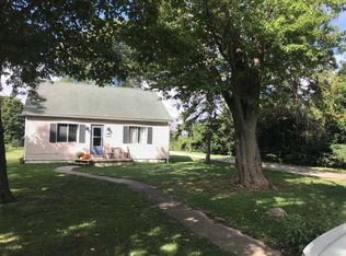 315 N Western Ave, De Land, IL 61839