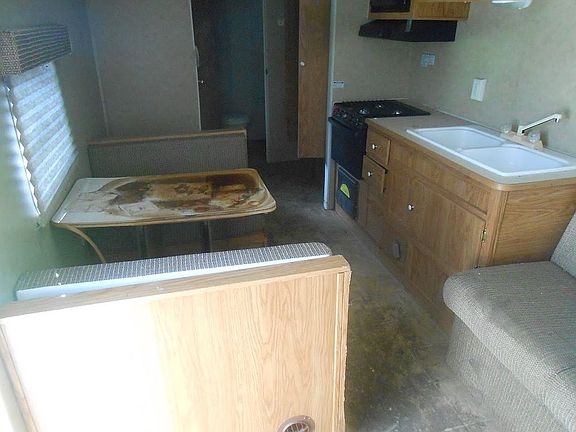 4th image of 1501 Little John Dr