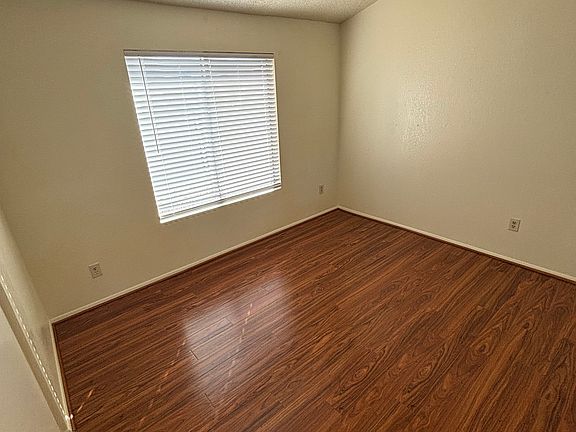 4th image of 2864 E Irwin Ave
