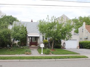 22 Robinson Dr, Woodland Park, NJ 07424