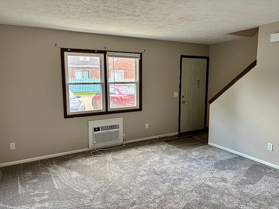 2nd image of 1762 Normandy Dr APT 305