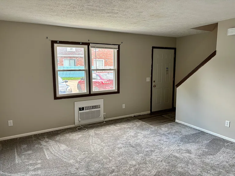 1762 Normandy Dr #305 — Photo 2