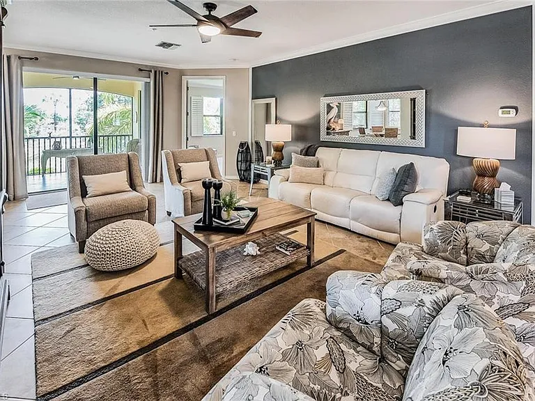 9107 Napoli Ct #201 — Photo 14
