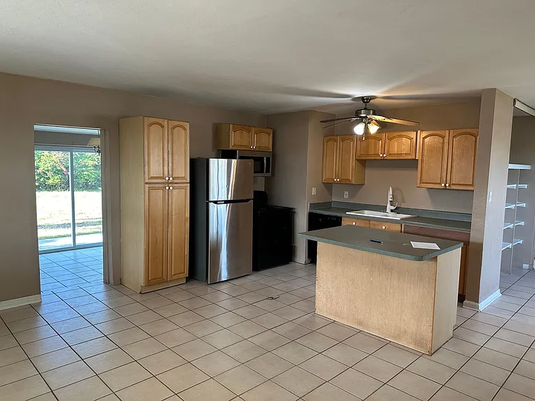 22202 Midway Blvd — Photo 22