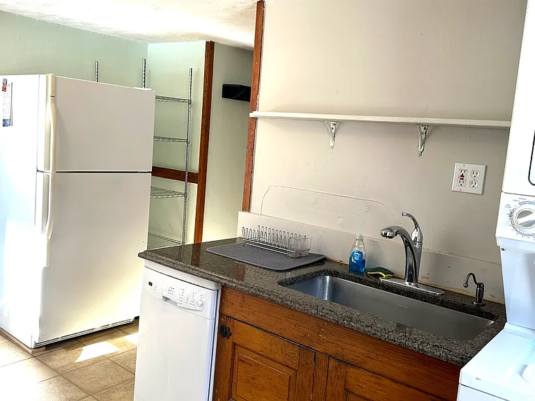 30 Dana St #A — Photo 17