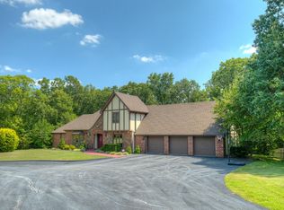 9629 Stonegate Rd, Joplin, MO 64804