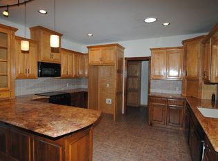 22211 Cedar Farm Rd, Edmond, OK 73025