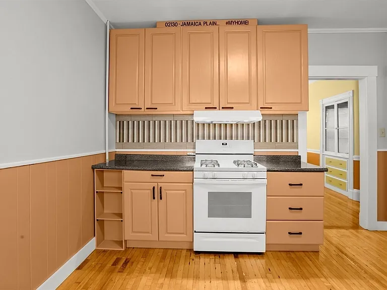 25 Tower St #1 — Photo 14