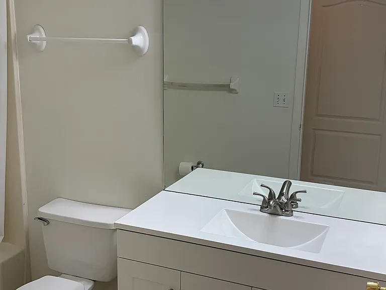 4401 Longshore Dr — Photo 10
