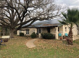 219 Johns Rd, Smithville, TX 78957