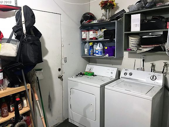 5th image of 9812 NE 70th St