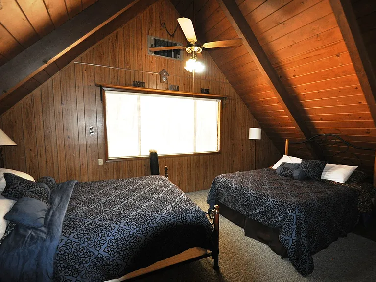 20415 Pine Mountain Dr — Photo 29
