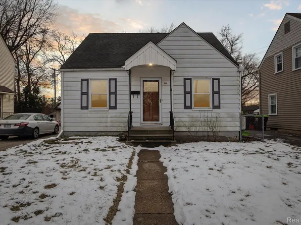 56 E Wabash Ave, Belleville, MI 48111