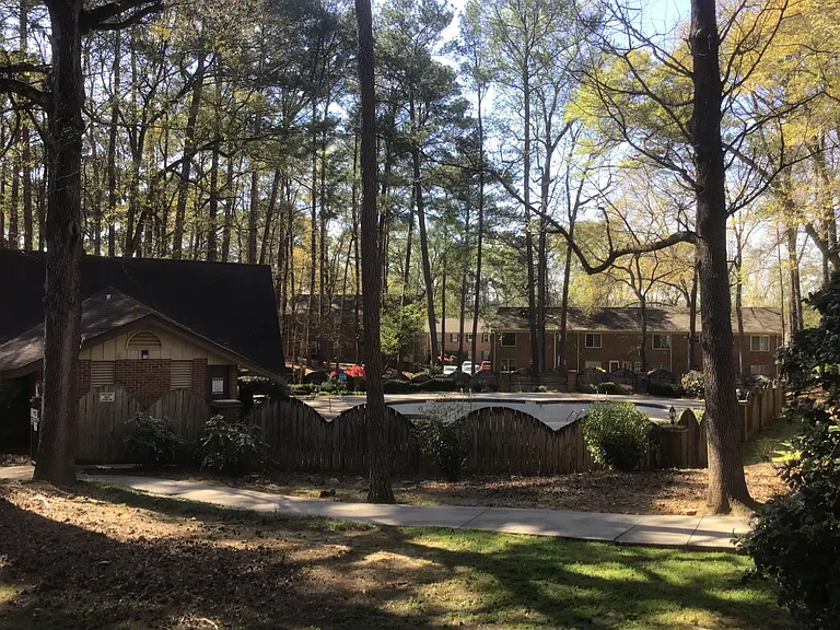2080 Montreat Cir — Photo 18