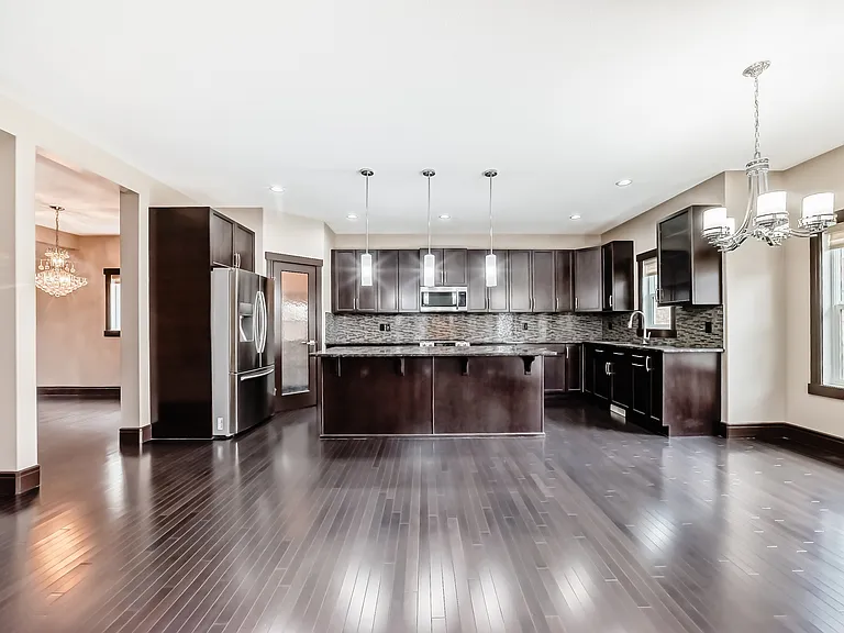 3015 Winspear Cmn SW — Photo 54