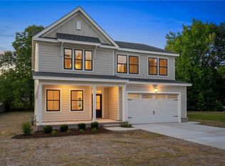 1093 Washington Dr, Chesapeake, VA 23322