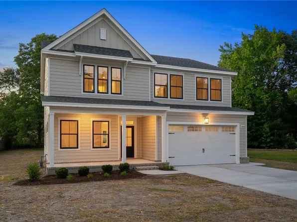 1093 Washington Dr, Chesapeake, VA 23322