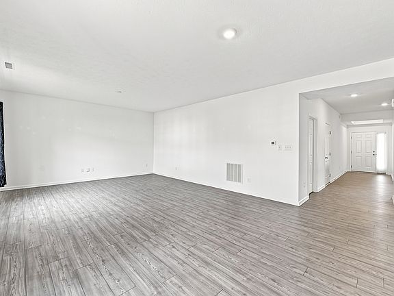 5th image of 1794 N Clearwater Dr