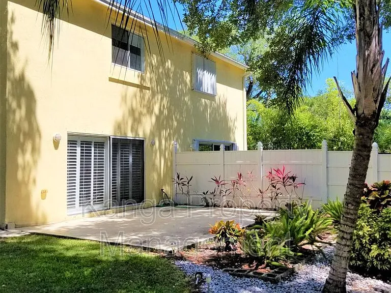 3221 SW 15th Ave — Photo 2