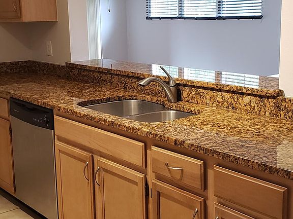 5th image of 494 N Pin Oak 210 Pl