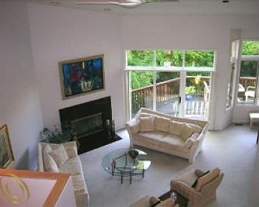 4th image of 2935 Oakbrooke Ct
