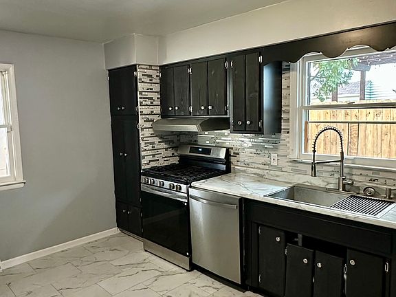 3rd image of 208 Fairview Ave