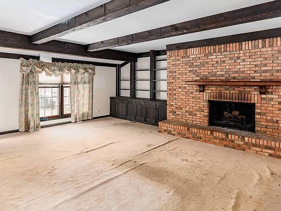 3rd image of 1526 Sheffield Ct