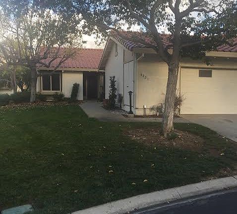 3rd image of 8423 Chenin Blanc Ln