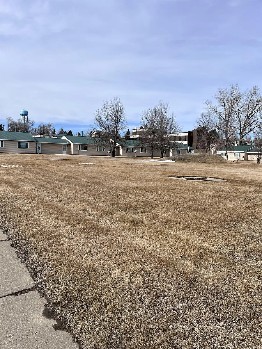 Building Photo - 500 Frontage Road - 6W