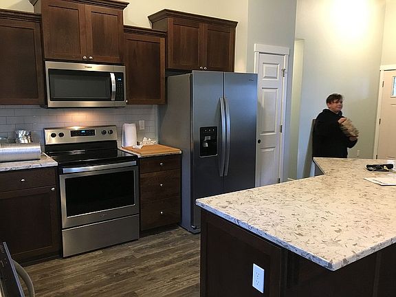 4th image of 4426 SW Beach Ave