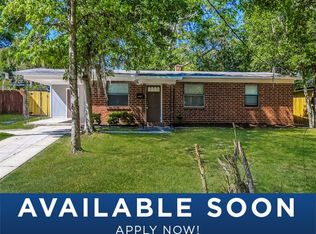 5933 Maple Leaf Dr S, Jacksonville, FL 32211