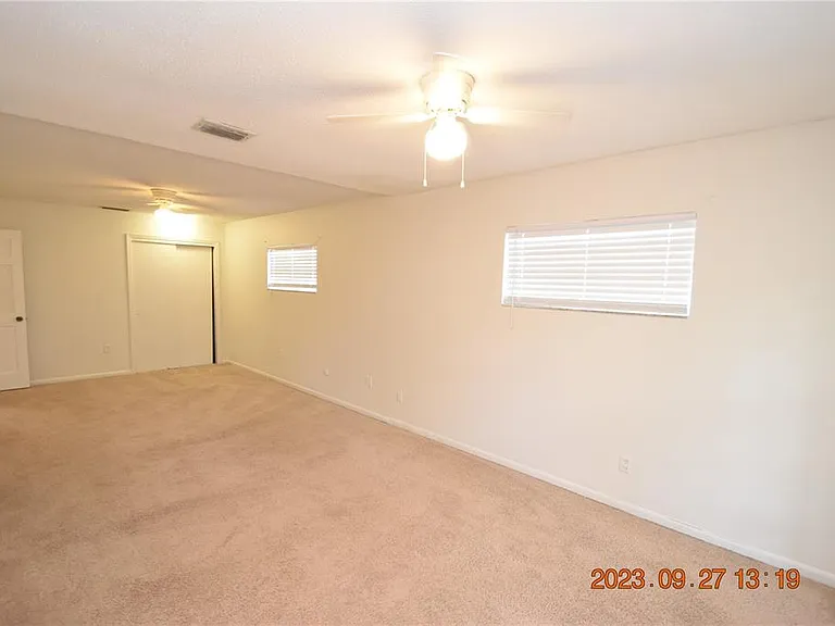 604 Southwood Cv — Photo 37