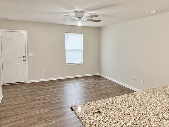 5th image of 579 Potter Rd