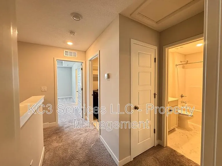 3716 SW Maryville Pl — Photo 10