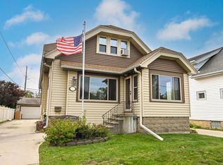 2113 E Tripoli Ave, Saint Francis, WI 53235