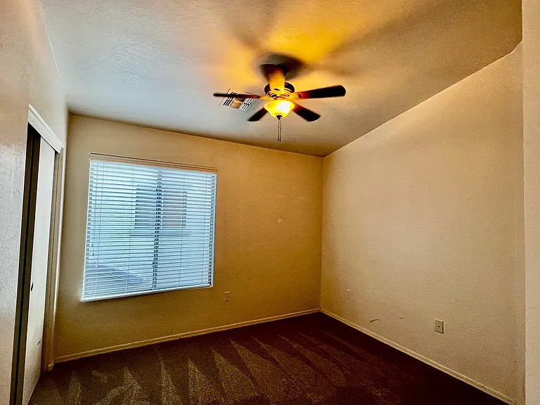 2250 E Deer Valley Rd #21 — Photo 11