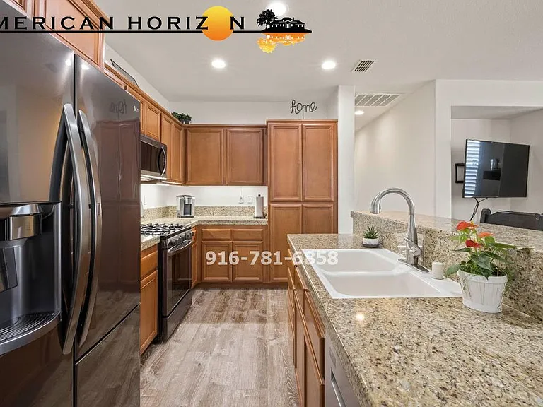 105 Picasso Way — Photo 3