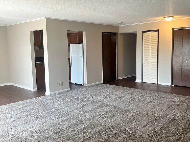2111 Kasold Dr — Photo 20