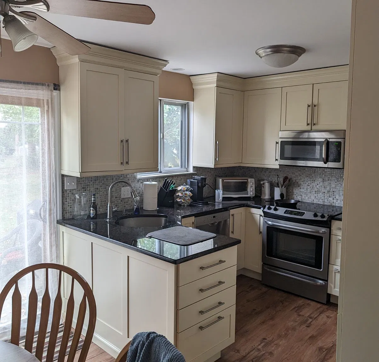 433 Arbutus Ave — Photo 3