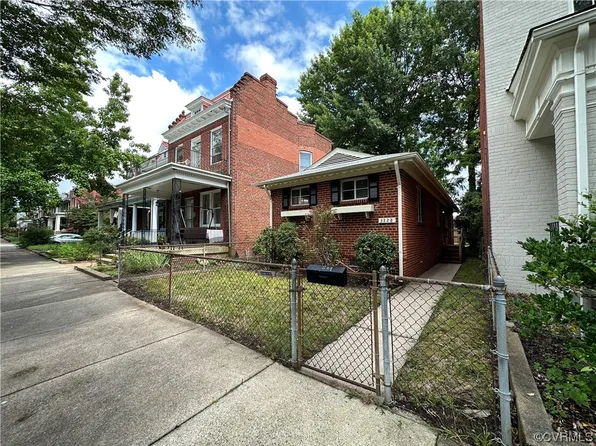 3228 W Franklin St, Richmond, VA 23221