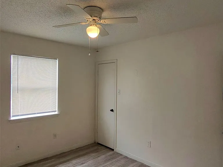 308 Erby Ave #C — Photo 10