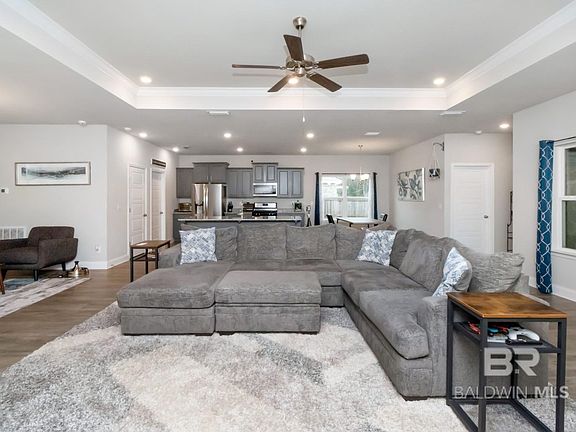 5th image of 9091 Oak Alley Way