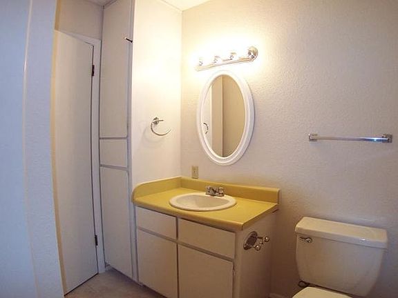 5th image of 1706 Nash Ave #A