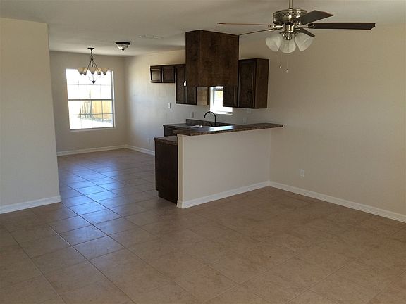 3rd image of 1508 Franc Cigarroa Dr