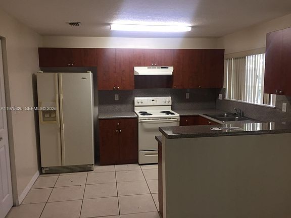 3rd image of 13950 SW 260th St APT 101
