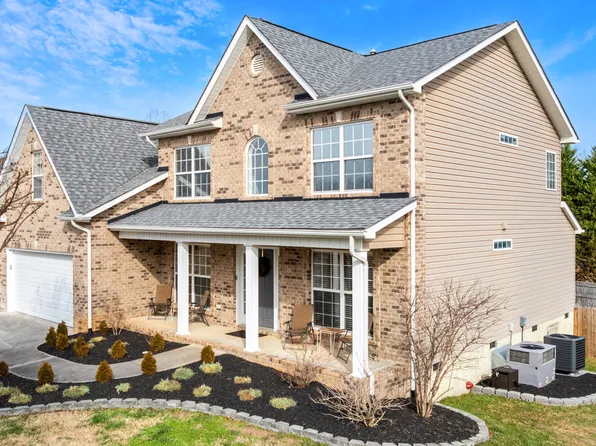 285 Gunter Dr, Lenoir City, TN 37772