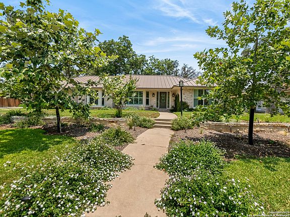 2nd image of 1315 SPANISH OAKS