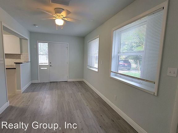 3rd image of 905 East Ave #10318188