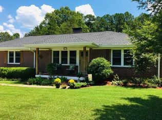 116 Crestmont Dr, Greenwood, SC 29649