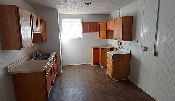 4th image of 4825 W Caven St